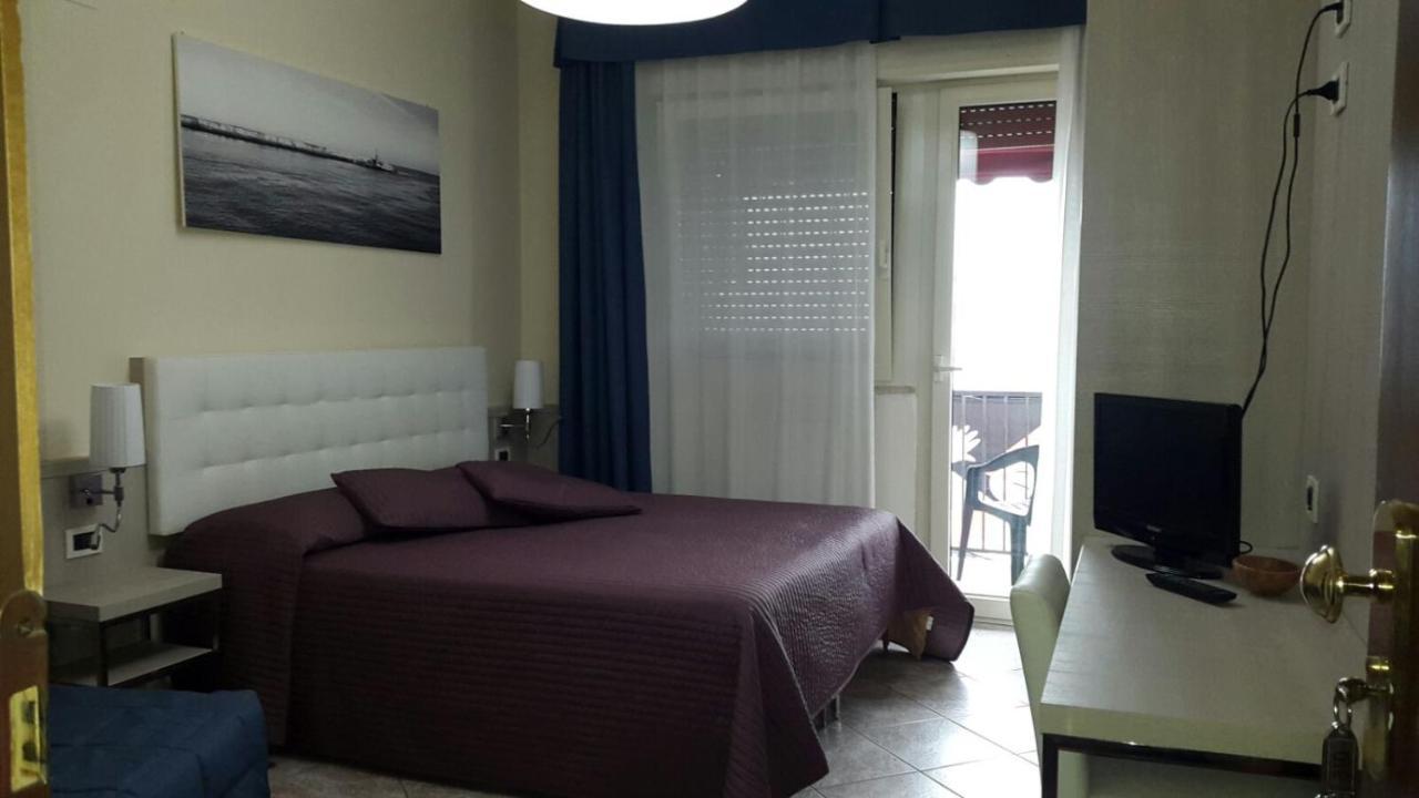 Hotel Bella Riviera Lungomare Viareggio Exterior foto